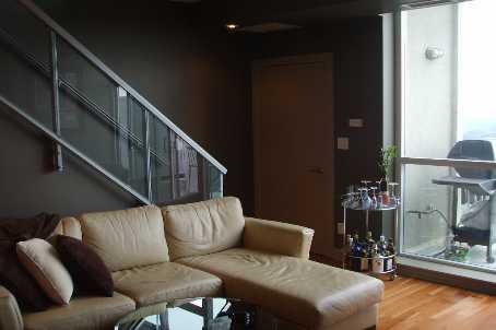 uph12 - 1 Avondale Ave, Condo with 1 bedrooms, 2 bathrooms and 1 parking in Toronto ON | Image 3