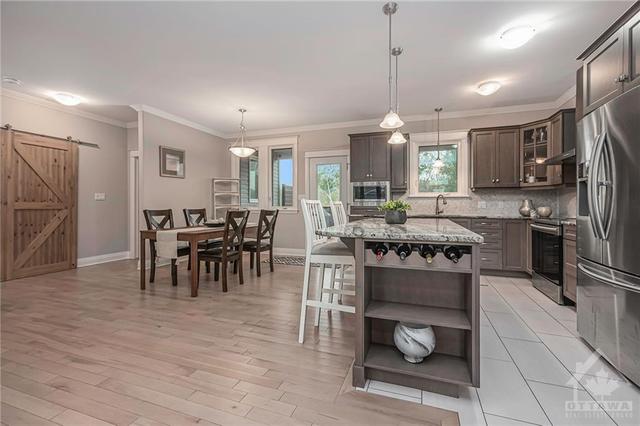101 Stirling Crescent, House detached with 6 bedrooms, 3 bathrooms and 10 parking in North Grenville ON | Image 4