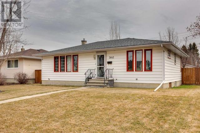 3645 41 Avenue, House detached with 3 bedrooms, 3 bathrooms and 2 parking in Red Deer AB | Image 3