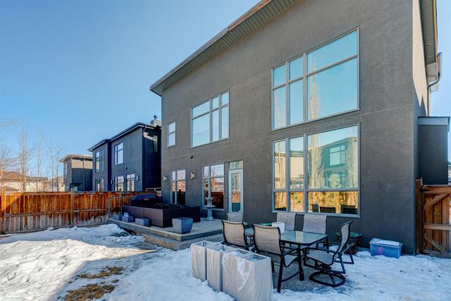 975 73 Street Sw, House detached with 3 bedrooms, 2 bathrooms and 4 parking in Calgary AB | Image 25