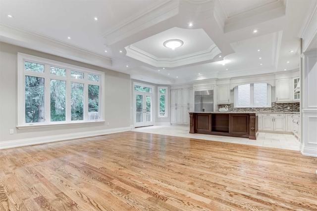7 Geranium Crt, House detached with 4 bedrooms, 5 bathrooms and 6 parking in Toronto ON | Image 3