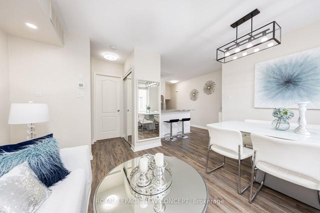 330 - 26 Douro St, Townhouse with 2 bedrooms, 2 bathrooms and 0 parking in Toronto ON | Image 2