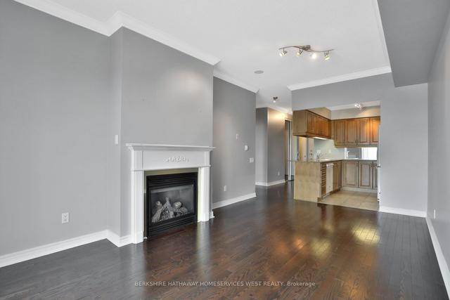 lph3 - 40 Old Mill Rd, Condo with 1 bedrooms, 1 bathrooms and 2 parking in Oakville ON | Image 2