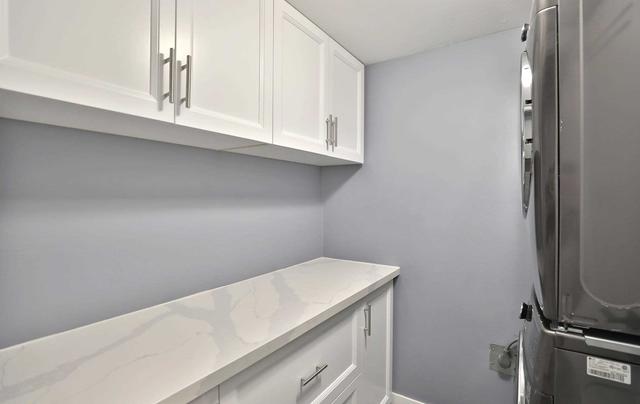 210 - 1359 White Oaks Blvd, Condo with 3 bedrooms, 2 bathrooms and 1 parking in Oakville ON | Image 24