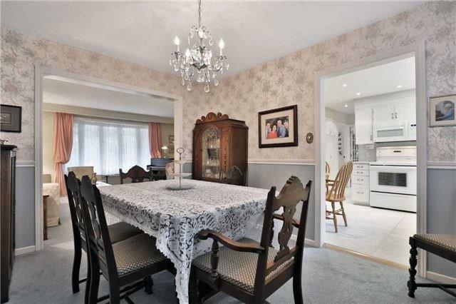 239 Sunray Rd, House detached with 4 bedrooms, 4 bathrooms and 4 parking in Oakville ON | Image 7