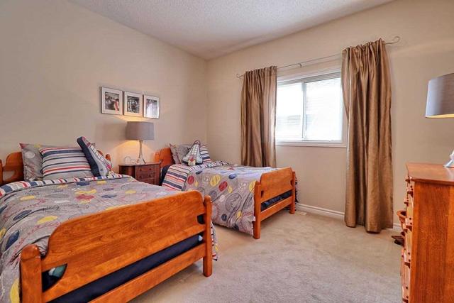 866 Hinterland Dr, House detached with 2 bedrooms, 2 bathrooms and 4 parking in Oshawa ON | Image 9