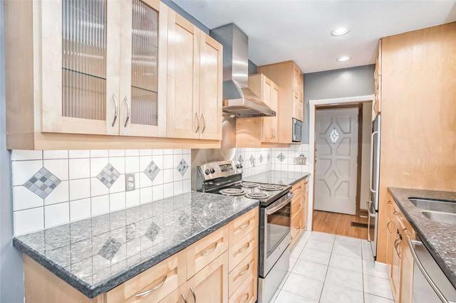 37 Beresford Ave, House detached with 2 bedrooms, 1 bathrooms and 1 parking in Toronto ON | Image 15