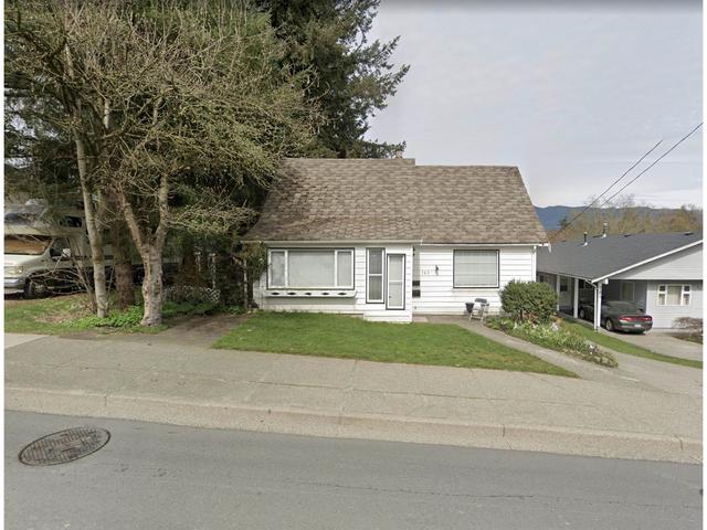 763 Como Lake Avenue, House detached with 3 bedrooms, 1 bathrooms and 3 parking in Coquitlam BC | Card Image