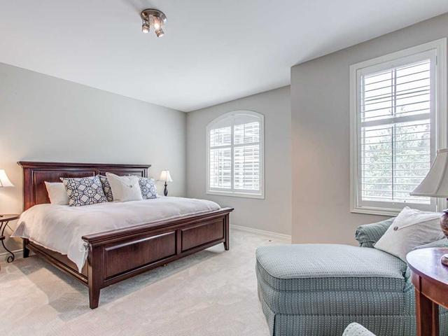 94 Pleasant Blvd, Townhouse with 3 bedrooms, 3 bathrooms and 2 parking in Toronto ON | Image 10