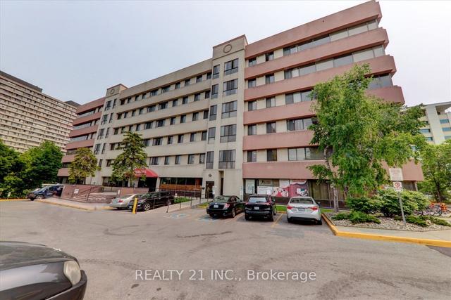 405 - 10 Gateway Blvd, Condo with 2 bedrooms, 2 bathrooms and 2 parking in Toronto ON | Image 17