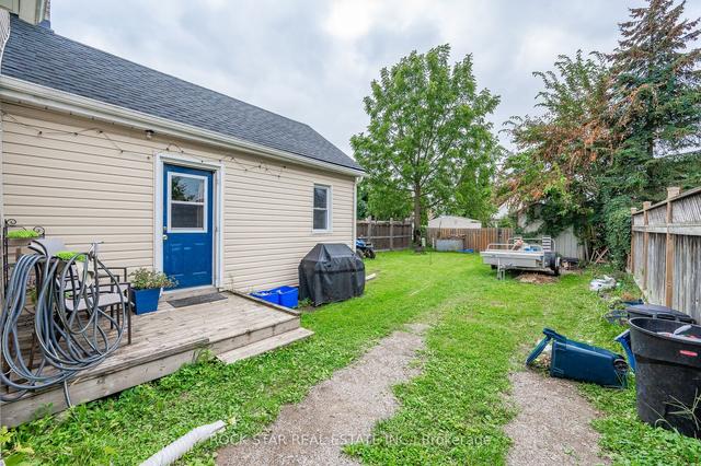 53 Kinsey St, House detached with 3 bedrooms, 2 bathrooms and 4 parking in St. Catharines ON | Image 6
