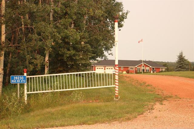 39230 Range Road 273, House detached with 3 bedrooms, 2 bathrooms and 5 parking in Lacombe County AB | Image 34