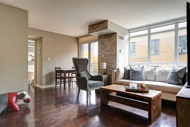 607 - 60 St Clair Ave W, Condo with 2 bedrooms, 1 bathrooms and 0 parking in Toronto ON | Image 21