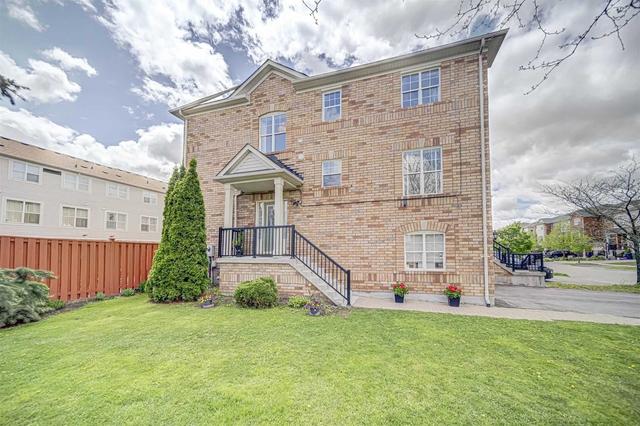 45 Reindeer Dr, House attached with 3 bedrooms, 3 bathrooms and 6 parking in Toronto ON | Image 23