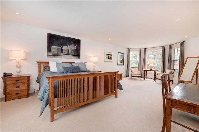 49 Nanton Ave, House detached with 6 bedrooms, 5 bathrooms and 4 parking in Toronto ON | Image 11