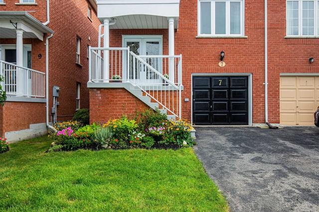 7 Moorefield Dr, House semidetached with 3 bedrooms, 3 bathrooms and 2 parking in Toronto ON | Image 23