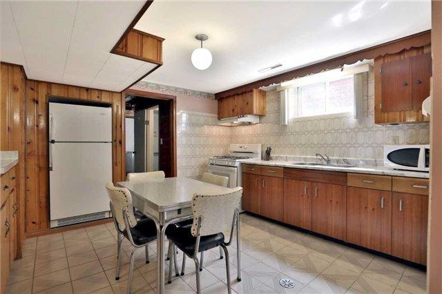 321 East 42nd St, House detached with 3 bedrooms, 2 bathrooms and 5 parking in Hamilton ON | Image 19