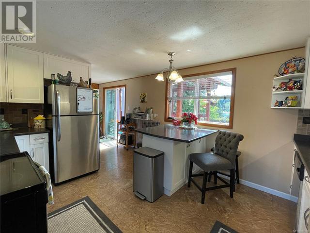 1875 Broughton Blvd, House detached with 3 bedrooms, 1 bathrooms and 3 parking in Port McNeill BC | Image 6
