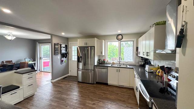 5218 Silverpark Close, House detached with 6 bedrooms, 3 bathrooms and 5 parking in Olds AB | Image 9