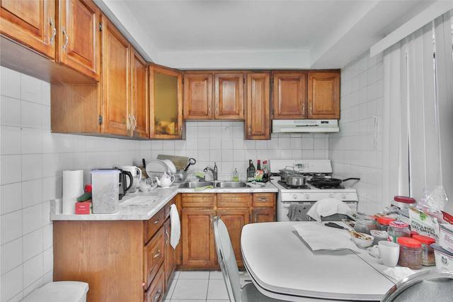 14 Lambert Ave, House semidetached with 3 bedrooms, 2 bathrooms and 1 parking in Toronto ON | Image 8