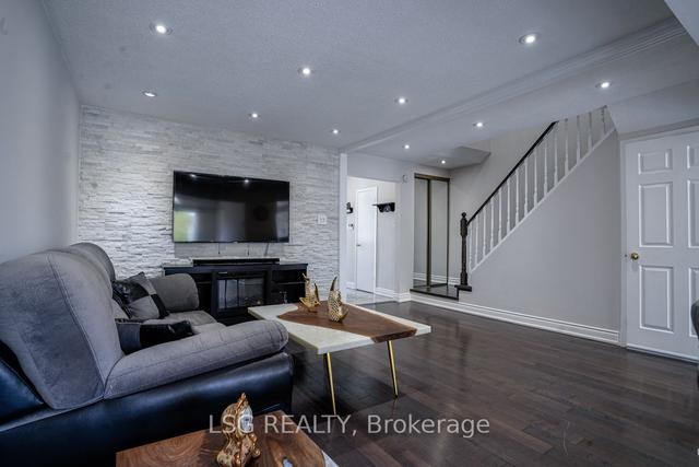179 Risebrough Crct, House semidetached with 3 bedrooms, 3 bathrooms and 3 parking in Markham ON | Image 35