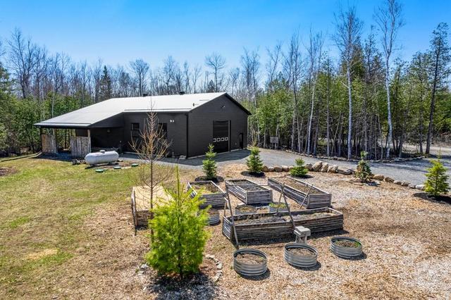 691 Bolton Road, House detached with 2 bedrooms, 3 bathrooms and 20 parking in North Grenville ON | Image 7