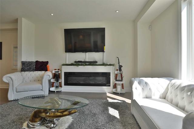 18 Ascoli Dr, House detached with 4 bedrooms, 4 bathrooms and 4 parking in Hamilton ON | Image 34
