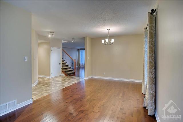 114 Muskego Crescent, House detached with 5 bedrooms, 4 bathrooms and 6 parking in Ottawa ON | Image 4