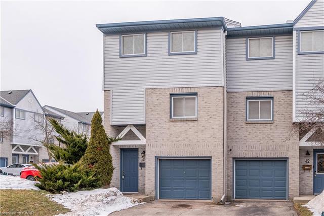 43 - 589 Beechwood Drive, House attached with 3 bedrooms, 1 bathrooms and 2 parking in Waterloo ON | Image 2