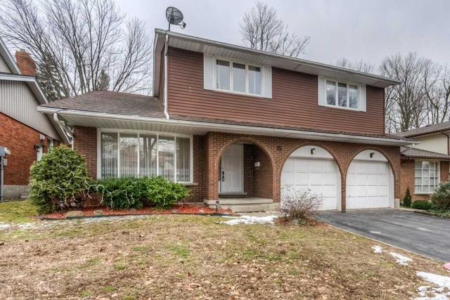 15 Georgian Cres, House detached with 4 bedrooms, 3 bathrooms and 4 parking in Kitchener ON | Image 1