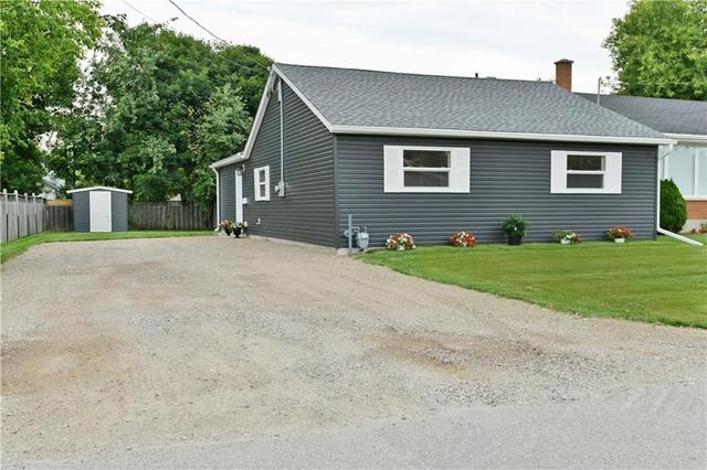 270 Mclean Street, House detached with 3 bedrooms, 2 bathrooms and 6 parking in Renfrew ON | Image 1