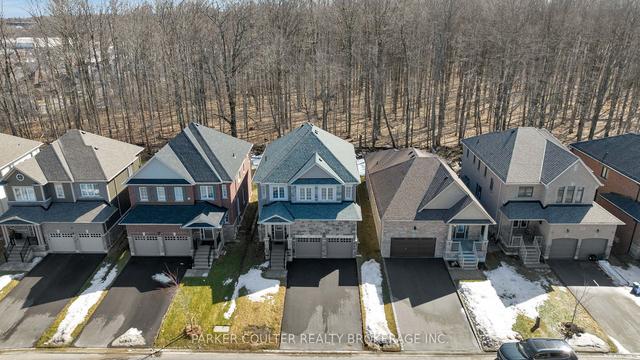 33 Atlantis Dr, House detached with 4 bedrooms, 4 bathrooms and 2 parking in Orillia ON | Image 27