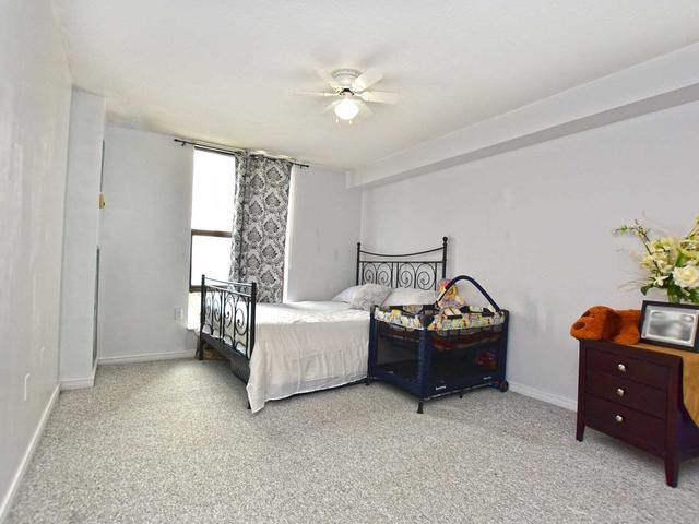 807 - 21 Knightsbridge Rd, Condo with 3 bedrooms, 1 bathrooms and 1 parking in Brampton ON | Image 5