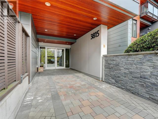 309 - 3815 Rowland Ave, Condo with 2 bedrooms, 2 bathrooms and 1 parking in Saanich BC | Image 3