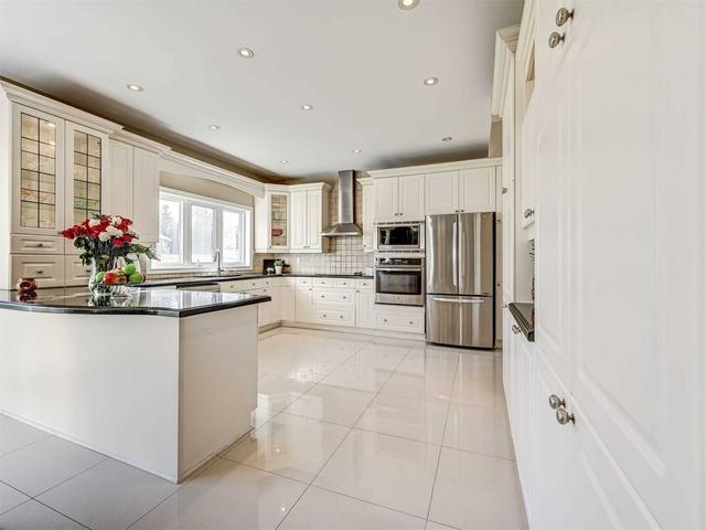 4 Redwillow Rd, House detached with 4 bedrooms, 5 bathrooms and 9 parking in Brampton ON | Image 3