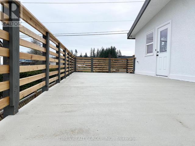 392 2nd Ave, House detached with 6 bedrooms, 4 bathrooms and 5 parking in Campbell River BC | Image 22