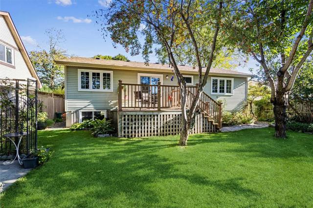 326 Mcnabb Cres, House detached with 3 bedrooms, 1 bathrooms and 5 parking in Milton ON | Image 8