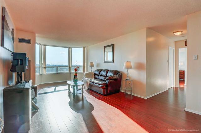 1512 - 350 Alton Towers Circ, Condo with 2 bedrooms, 2 bathrooms and 1 parking in Toronto ON | Image 8