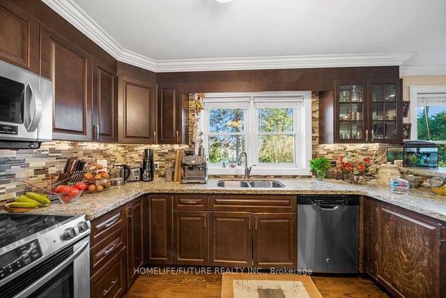 6244 Kingston Rd, House detached with 3 bedrooms, 2 bathrooms and 11 parking in Toronto ON | Image 3