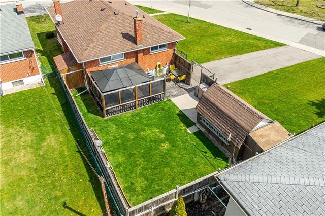 814 Tenth Avenue, House detached with 3 bedrooms, 2 bathrooms and 2 parking in Hamilton ON | Image 44