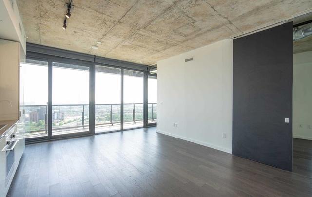 2208 - 170 Bayview Ave, Condo with 2 bedrooms, 2 bathrooms and 1 parking in Toronto ON | Image 11