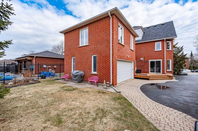 279 River Glen Blvd, House detached with 6 bedrooms, 5 bathrooms and 12 parking in Oakville ON | Image 33