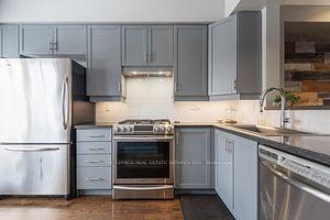37 Leaves Terr, House attached with 2 bedrooms, 2 bathrooms and 2 parking in Toronto ON | Image 32