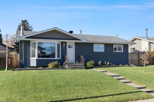 9819 Auburn Road Se, House detached with 4 bedrooms, 2 bathrooms and 2 parking in Calgary AB | Image 1