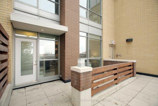 th6 - 33 Singer Crt, Townhouse with 2 bedrooms, 3 bathrooms and 1 parking in Toronto ON | Image 17