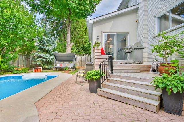 20 Gatehead Rd, House detached with 4 bedrooms, 4 bathrooms and 4 parking in Toronto ON | Image 19