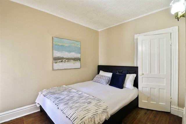 63 Shirley St, House attached with 3 bedrooms, 2 bathrooms and 0 parking in Toronto ON | Image 19