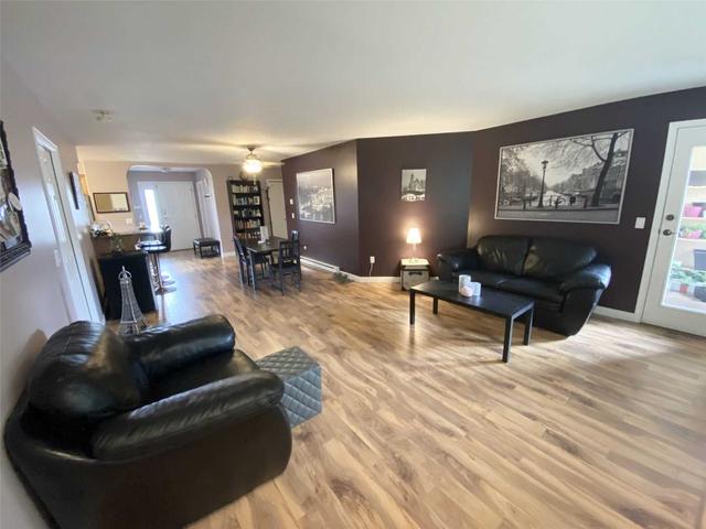 304 - 9307 62nd Ave, Condo with 2 bedrooms, 2 bathrooms and 0 parking in Osoyoos BC | Image 12