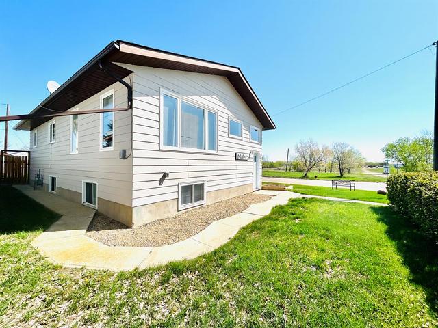 126 1 Avenue E, House detached with 4 bedrooms, 1 bathrooms and null parking in Cereal AB | Image 24