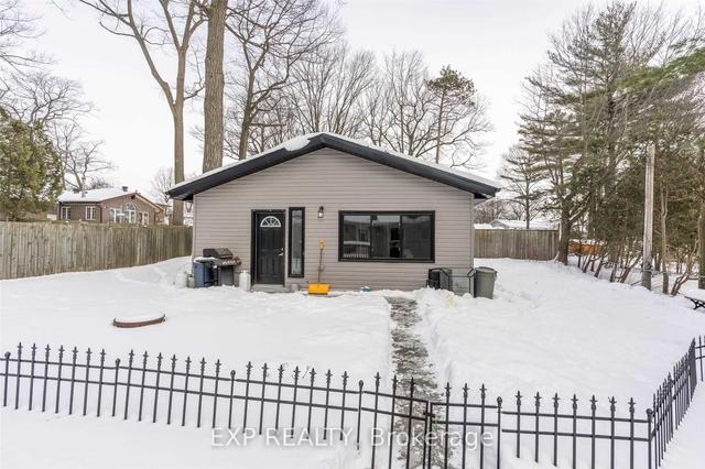 151 Anne St N, House other with 3 bedrooms, 2 bathrooms and 5 parking in Barrie ON | Image 19